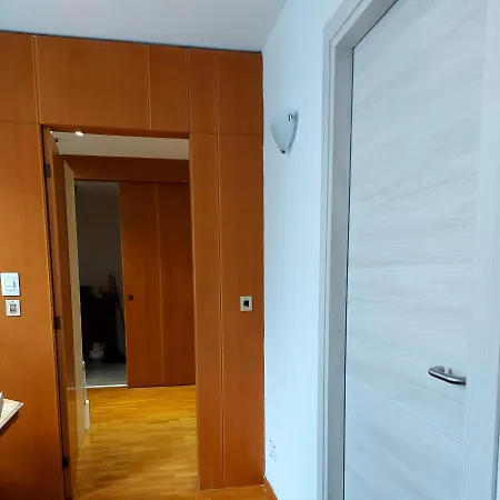 Genova Rooms Serra B-3